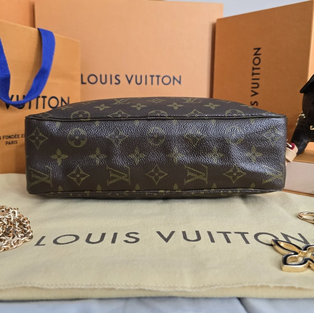 AUTHENTIC LOUIS VUITTON Monogram Trousse Cosmetic Crossbody Bag - Picture 8 of 17